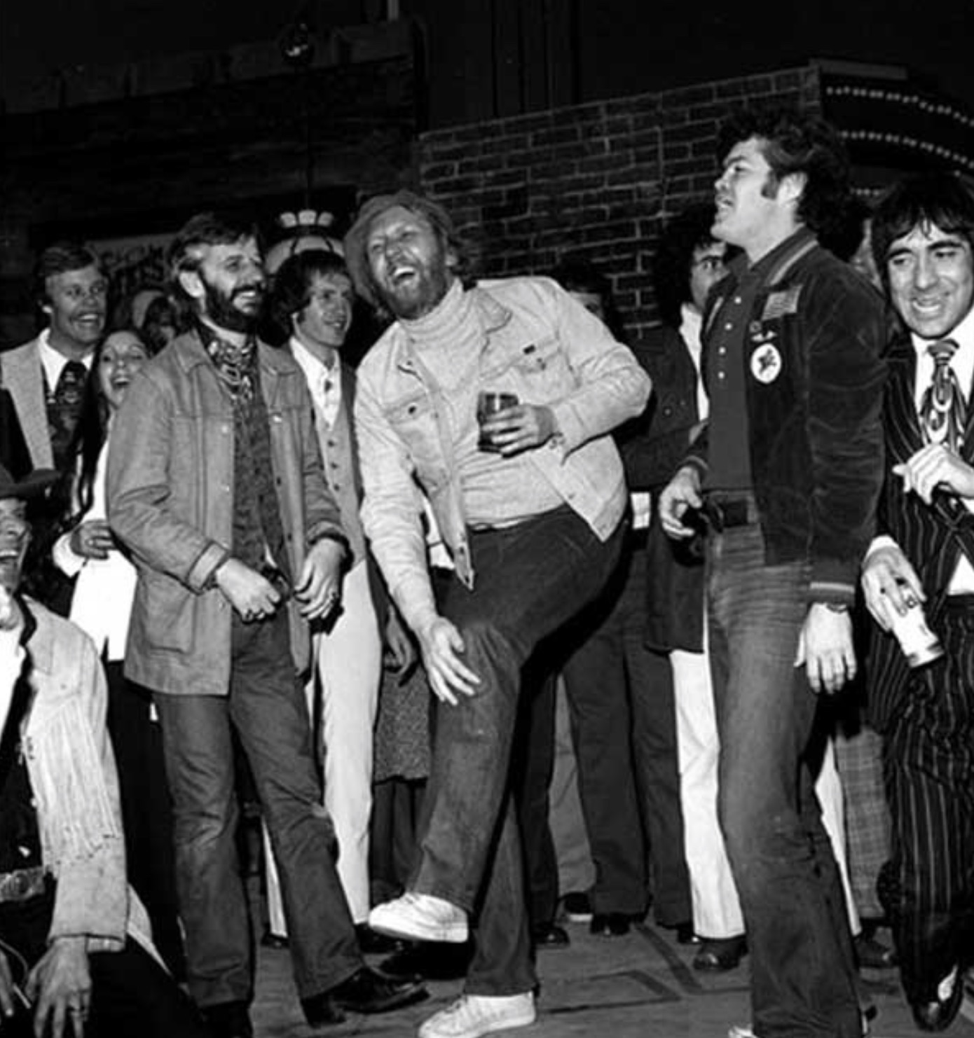Ringo Starr, Harry Nilsson, Mickey Dolenz, and Keith Moon at the Rainbow Bar and Grill in Hollywood
